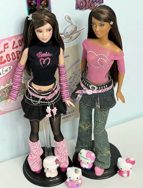 Y2k Barbie Aesthetic Outfits, Barbie Clothes Outfits, Barbie Girl Outfit, Freddy Krueger And Jason, Spooky Outfits, Aesthetic Barbie, Y2k Barbie, Scary Characters, Barbie Aesthetic