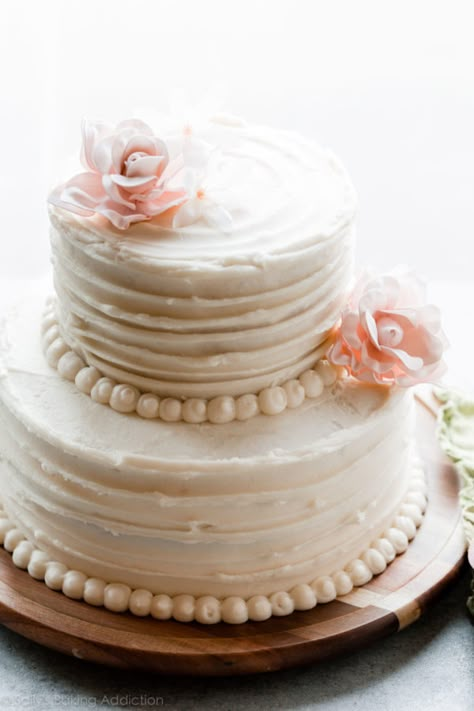 Wedding Cake Icing Recipe, Wedding Cake Icing, Wedding Cake Frosting, Homemade Wedding Cake, 2 Tier Wedding Cakes, Wedding Cake Vanilla, Two Tier Cake, Cake Frosting Recipe, Diy Wedding Cake