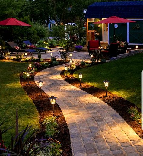 Backyard Entrance Ideas Pathways, Curved Patio Ideas, Front Yard Walkway Ideas Entrance, Modern Farmhouse Landscaping Front Yards, Front Yard Decor, Walkway Landscaping, Walkway Design, Modern Backyard Landscaping, Farmhouse Landscaping