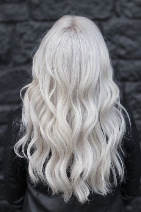 Curled Platinum Blonde Hair, Cool Toned Platinum Blonde Hair, Platnomblonde Hair, Platinum Blonde Hair Women, Platinum Ice Blonde Hair, White Hair Hairstyles, Icy White Blonde Hair, White Platinum Blonde Hair, Ice White Hair