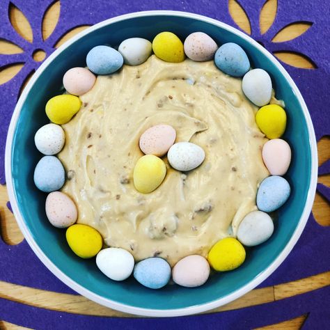 Cadberry Egg Dip, Eggs Dessert, Egg Dip, Cadbury Mini Eggs, Easter Meal, No Egg Desserts, Dessert Dip, Favorite Dips, Dessert Dips