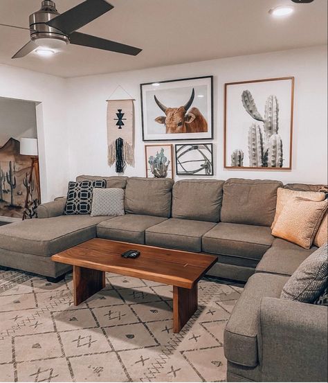 Boho Western Living Room Grey Couch, Midwestern Boho Living Room, Simple Boho Farmhouse Living Room, Apartment Decor Western Boho, Western Modern Farmhouse Decor, Western Living Rooms With Grey Couch, Rustic Living Room Sectional, House Decorating Ideas Western, Western Living Rooms Apartment