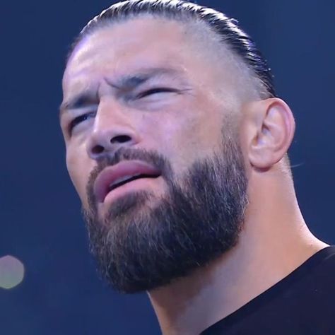 Roman Reigns Memes, Joseph Anoai, Roman Reigns Wwe Champion, Roman Reigns Shirtless, Romans 3, Wwe Superstar Roman Reigns, Funny Snaps, Wwe Pictures, Zayn Malik Pics