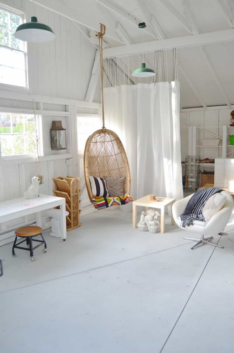 Shed Makeover Interior, Shed House Interior, She Shed Interior Ideas, She Shed Decorating Ideas, Shed Guest House, She Shed Interior, Painted Shed, Building A Storage Shed, Shed Makeover