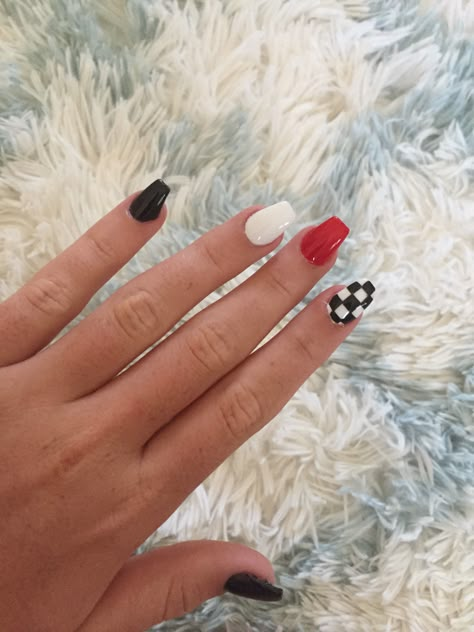 Red white and black checkered nails Car Show Themed Nails, Nails Race Design, Red And Black Nails Acrylic Coffin Short, Mustang Nails Designs, Cute Red Black And White Nails, Red And Checkered Nails, Race Day Nails Checkered Flag, Red And Black Checkered Nails, Race Themed Nails