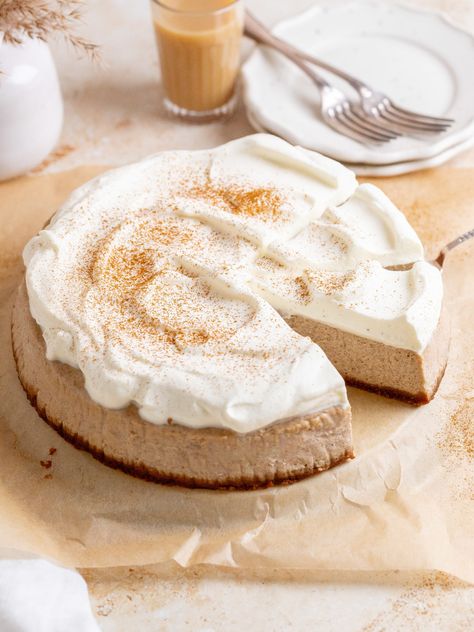 Chai Spice Cheesecake - Julie Marie Eats Chai Spice Cheesecake, Pumpkin Chai Cheesecake, Pumpkin Chai Dessert, Chai Cheesecake, Fall Cheesecake, Gooey Desserts, 2024 Holidays, Spice Cheesecake, Sour Cream Cheesecake