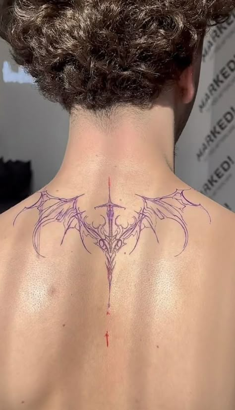 Left Collar Bone Tattoo, Cybersigilism Back Tattoo Men, Men’s Cybersigilism Tattoos, Men Cybersigilism Tattoo, Cybersigilism Neck Tattoo, Back Of The Neck Tattoos Men, Back Tattoo Cybersigilism, Cybersigilism Tattoo Men, Upper Back Tattoo Men Ideas