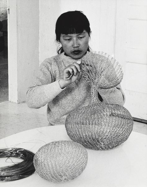 Ruth Asawa, Imogen Cunningham, Black Mountain College, Lee Krasner, Easy Sculpture Ideas, Easy Sculpture, Artist Portrait, Wire Sculptures, Josef Albers