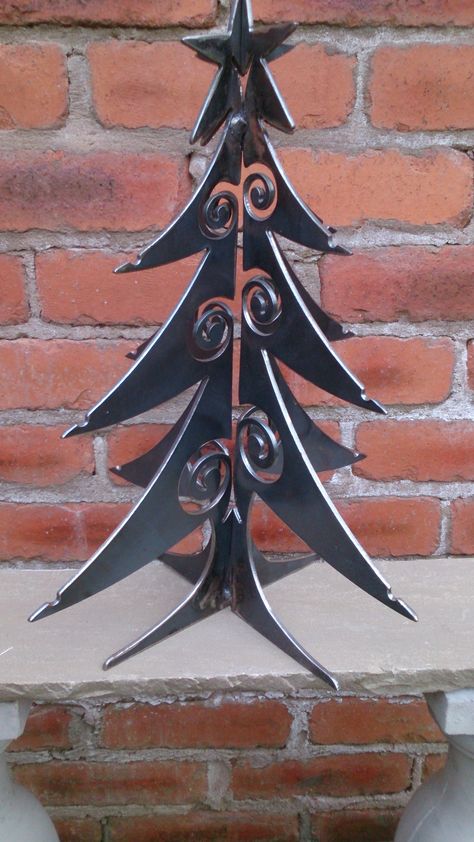 Christmas metal tree Welded Tree, Metal Tree Sculpture, Welding Ideas, Christmas Metal, Sculpture Metal, Tree Sculpture, Metal Tree, Wooden Sculpture, Metal Art