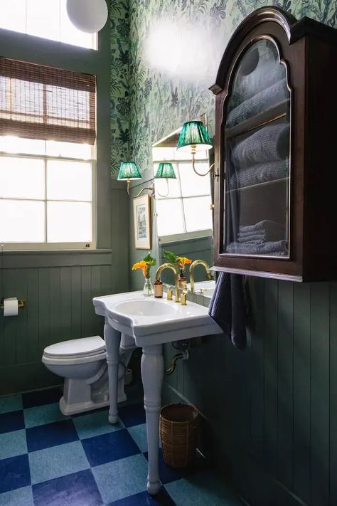 The Redemptory New Orleans NOLA Short Term Rental AirBNB bathroom 1 New Orleans Bathroom, Shotgun House Interior, New Orleans Interior, New Orleans Witch, Airbnb Bathroom, New Orleans Interior Design, Dining Room Table Settings, Downtown New Orleans, Travel Tuesday