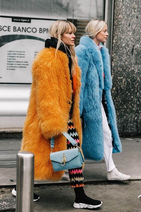 Coloured faux fur: shopping edit Walking Down The Street, Milano Fashion Week, Looks Street Style, Street Style Winter, Olivia Palermo, Fur Coats, Street Style Inspiration, Winter Mode, Mode Inspo