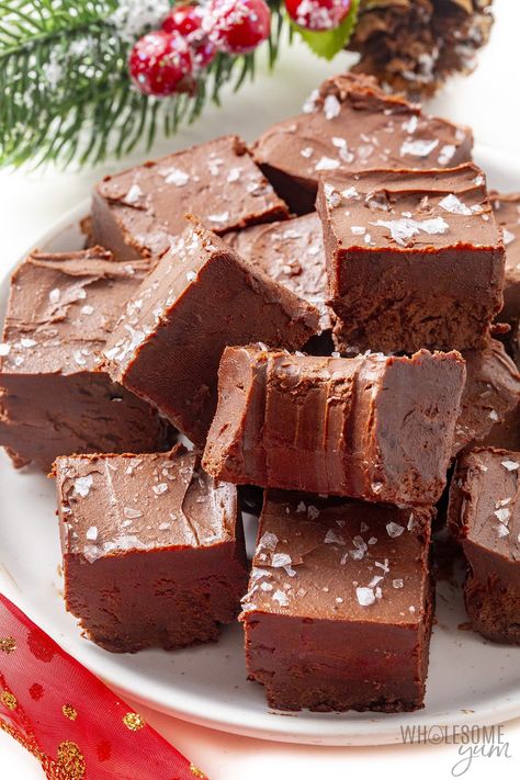 Cocoa Powder Fudge Recipe, Carmel Fudge, Sugar Free Christmas Treats, Sugar Free Low Carb Desserts, Sugar Free Condensed Milk, Slow Cooker Fudge, Low Carb Treat, Sugar Free Fudge, Low Carb Holiday Recipes