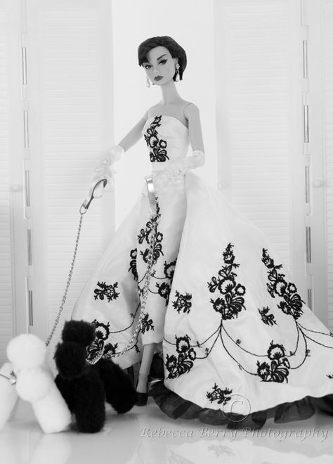 Audrey Hepburn Barbie, Celebrity Barbie, Barbie Couture, Barbie Bride, Glamour Dolls, Barbie Gowns, Poppy Parker Dolls, Barbie Life, Dress Princess