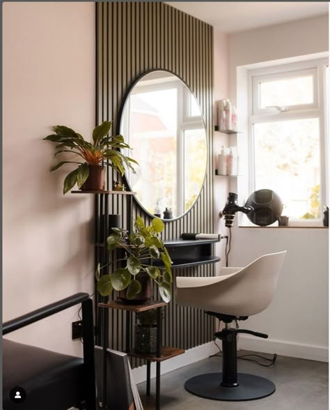 Hairdressing Room Home Salon, Salon Space Design, Haircut Salon Design, High End Hair Salon Design, Ikea Salon Ideas, Mid Century Modern Hair Salon, Salon Ideas Business Design, Salon Suite Organization Ideas, Small Home Salon Ideas