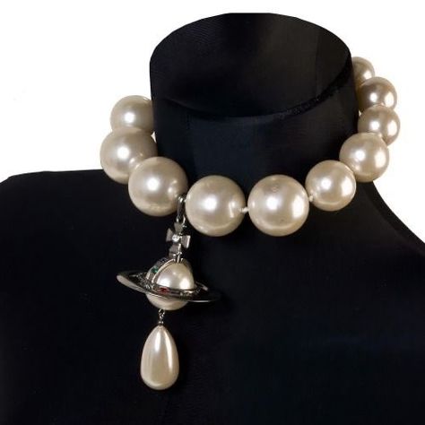 Vintage Vivienne Westwood, Vivienne Westwood Jewellery, Pearl Drop Necklace, Deco Retro, A Necklace, Jewelry Inspo, Dream Jewelry, Drop Necklace, Pretty Jewellery