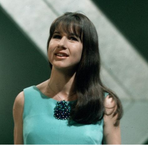 Judith Durham (3 July 1943 – 5 August 2022) Georgy Girl, Best Old Songs, Female Artists Music, Jimmy Barnes, Les Mckeown, The Seekers, Swinging Sixties, Going Solo, Olivia Newton John