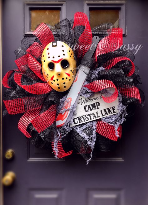 Jason Voorhees Wreath Friday the 13th, Jason, Jason Voorhees, Halloween, crystal lake Scary Wreaths, Horror Wreaths, Friday The 13th Party Ideas, Horror Wreath, Horror Birthday, Scary Halloween Wreath, Horror Crafts, Scary Party, Scary Halloween Decorations Outdoor