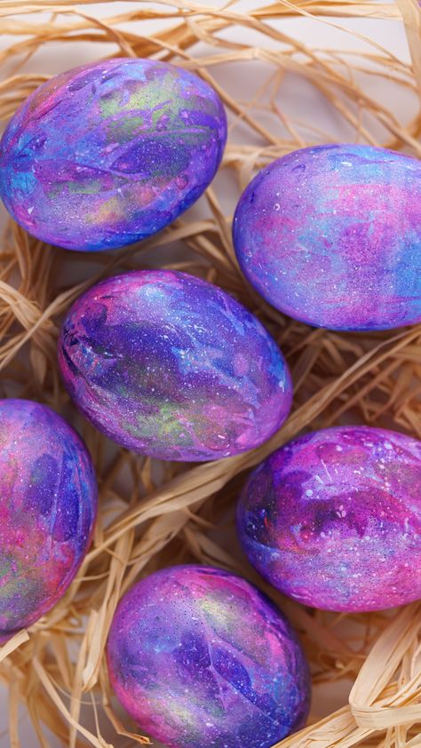 Galaxy Easter Eggs Tutorial Galaxy Easter Eggs, Best Holiday Appetizers, Cosmic Egg, Edible Gold Leaf, Easter Egg Dye, Edible Gold, Easter Egg Designs, Glitter Stars, Egg Painting