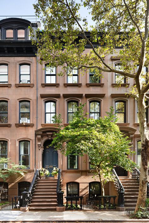 West Village Nyc Aesthetic, East Village Nyc Aesthetic, West Village Nyc Townhouse, New York City West Village, West Village Apartment, West Village Nyc, West Village Townhouse, Nyc Townhouse, New York Townhouse