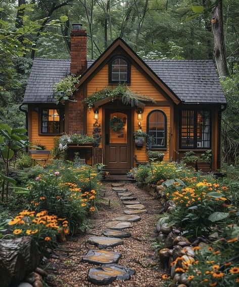 Fairytale Houses, Log Cabin Rustic, Small Cottage Homes, Small Cottages, Tiny House Inspiration, Yellow House, Cottage In The Woods, Dream Cottage, Small Cottage