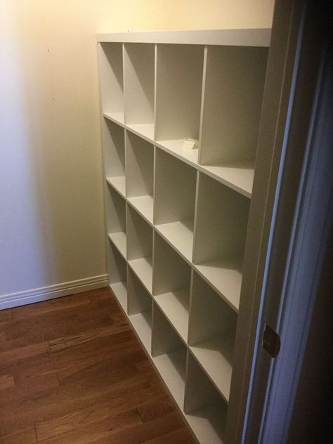 Closet Cube Organizer Ideas, Cube Storage Closet, Spare Room Walk In Closet, Diy Master Closet, Cubicle Storage, Diy Cube Storage, Diy Closet System, Diy Walk In Closet, Rustic Closet