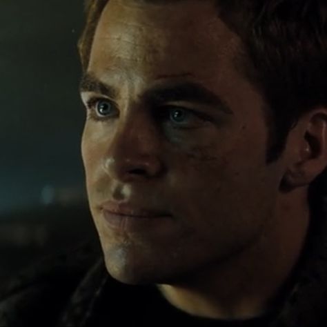 Chris Pine Star Trek, Chris Pine, Star Trek, Stars, Quick Saves