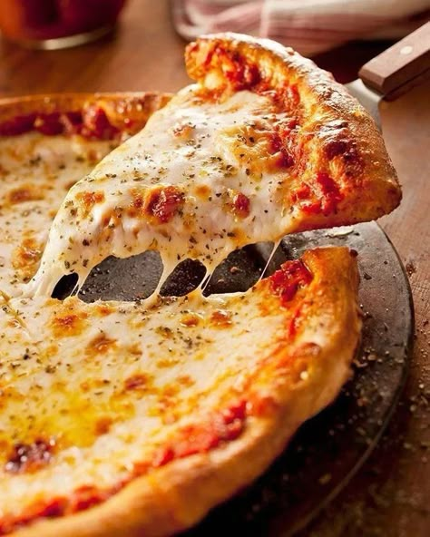 No Yeast Pizza Dough, Pizza Photo, Slice Of Pizza, Classic Pizza, Pizza Recipes Homemade, Pizza Rolls, Delicious Pizza, Breakfast Pizza, Pizza Recipes Dough