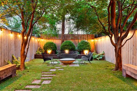 Brooklyn Backyard, Landscaped Garden, Backyard Inspo, Backyard Decor, Small Backyard, Backyard Garden, Backyard Landscaping, Outdoor Patio, Garden Landscaping