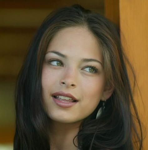 Kristin Kreuk 2000s, Kristin Kreuk Smallville, Catherine Chandler, Kristen Kreuk, Lana Lang, Laura Vandervoort, Kristin Kreuk, Kirsten Dunst, Smallville