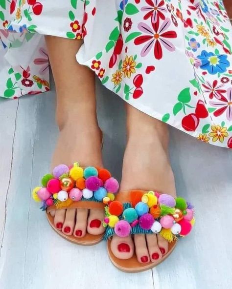 Fancy Sandals, Match Colors, Jack Rogers, Palm Beach Sandals, Pom Poms, Strappy Sandals, Creative Inspiration, Slip On Sandal, All Black