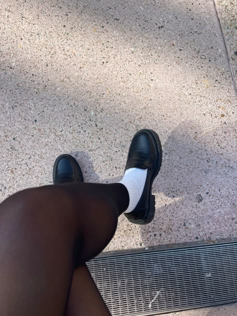 Black loafers, white socks, black stockings, clean girl aesthetic, capsule wardrobe, work outfit, Old Money aesthetic Open Back Loafers Outfit, Socks And Shoes Aesthetic, Ruffle Socks With Loafers, Black Loafers Aesthetic, Socks And Flats Outfit, Slip On Loafers Outfit, Outfits With Loafers Women, Flats With Socks, Outfit With Loafers Women