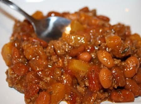 Hawaiian Chili Recipe Hawaiian Chilli, Hawaiian Chili Recipe, Hawaiian Beef, Hawaiian Chili, Ono Kine Recipes, Minced Meat Recipe, Hawaiian Recipes, Hawaiian Chicken, Hawaii Food