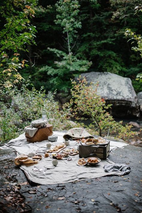 picnic Parsnip Salad, Local Milk, Cow Boys, Roasted Fennel, Picnic Inspiration, Picnic Date, Perfect Picnic, Picnic Time, Outdoor Picnic