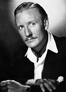 Leslie Phillips, Terry Thomas, Hollywood Birthday, Happy Birthday Today, Comedy Actors, Classic Comedies, Actors Male, Black And White Stars, Irish Actors