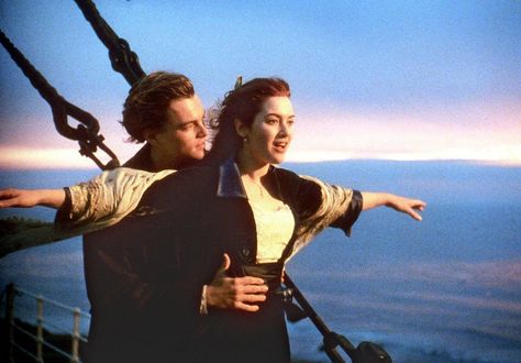 "I can fly Jack" Best Movie Couples, Rose Titanic, Jack And Rose, Alec Guinness, Titanic 1997, Jack Rose, Jack Dawson, Titanic Movie, Movie Shots