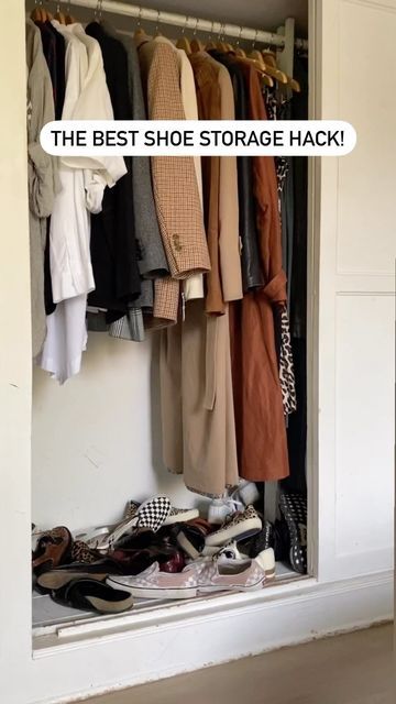 Anne Sage | Interiors + Style on Instagram: "Save this game changing DIY! This is one of my all-time fave ways to get shoes off the floor! It saved my sanity in our old house, which was 800 square feet and had VERY little storage space. I love the sense of order that an over-the-door rack provides but hate how it looks hanging on the door. Plus it can make the door impossible to close too! So I bought an over-the-door rack from Amazon and used metal mounting plates to install it inside my clo Inside Wardrobe Storage Ideas, Boot Storage Closet, Shoe Storage Hacks, Diy Shoe Storage, Boot Storage, Purse Storage, Door Rack, Small Closets, Shoe Holders