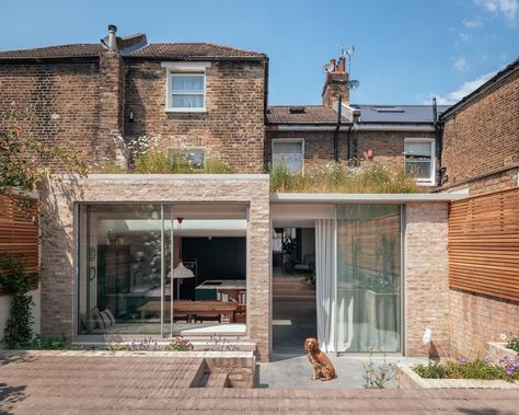 Photo 6 of 11 in The Garden Is the Heart of This Revived London Terrace House - Dwell Long Window Bench, Lantern Roof, London Terrace House, Interior Patio, Mid Century Kitchens, Loft Extension, Victorian Terraced House, Victorian Renovation, Victorian Terrace House