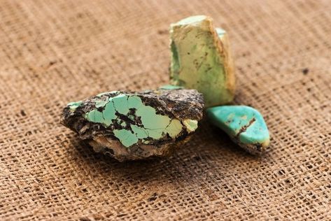 NOW! Turquoise Rock, Apache Tears, Raw Turquoise, Copper Mineral, Precious Opal, Garnet Hill, Minerals And Gemstones, Rock Hounding, The Union