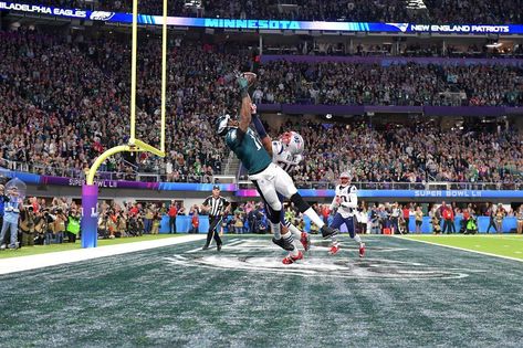 2018 Super Bowl Most-Bet Game in NFL History With $158.58 Million Handle Philadelphia Eagles Man Cave, Eagles Superbowl, Philly Eagles, Eagles Super Bowl, Nfl Football Art, Go Eagles, American Football League, Philadelphia Eagles Fans, Super Bowl Nfl