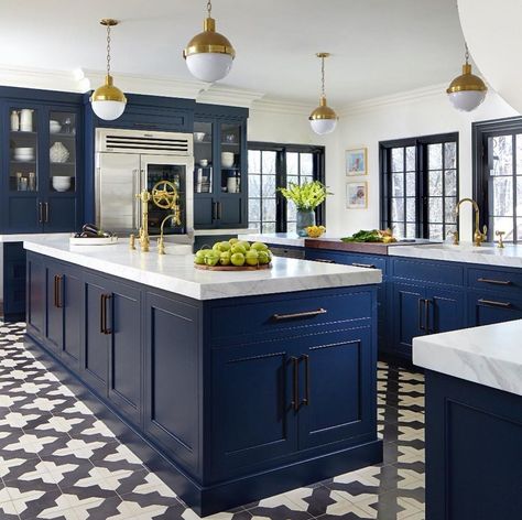 24 Royal and Warm Blue Kitchen Design Ideas Blue Kitchen Designs, Blue White Kitchens, Light Blue Kitchens, Navy Blue Kitchen, Blue Kitchen Decor, White Kitchen Remodeling, Blue Kitchen Cabinets, White Kitchen Decor, Modern Kitchen Design Open Concept