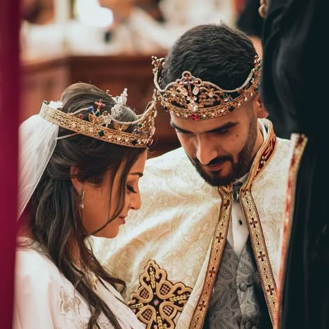 Coptic Wedding, Orthodox Wedding Crowns, Orthodox Wedding, Cute Couples Cuddling, Russian Orthodox, Jesus Painting, Future Wedding Plans, Classy Wedding, Head Band