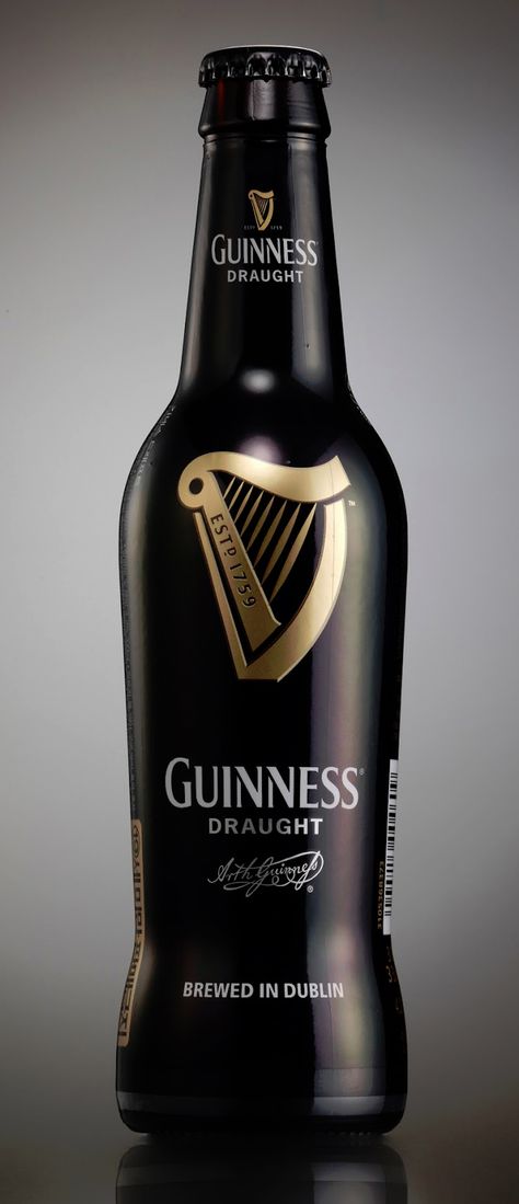 Guinness Draught (Ireland) - Irish Dry Stout Guinness Draught, Black Stuff, I Like Beer, Guinness Beer, St Paddys, Beer Packaging, St Paddy, Jack Daniels Whiskey Bottle, Versatile Outfits