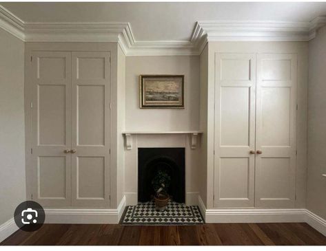 Wardrobe Traditional, Alcove Wardrobe, Cupboard Living Room, Boot Rooms, Alcove Units, Fitted Wardrobe, Bedroom Built In Wardrobe, Contemporary Bookcase, Victorian Bedroom