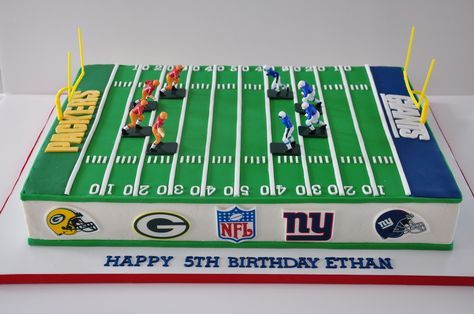 Nfl Football Birthday Cake, Football Field Cake Ideas, Football Field Birthday Cake, Football Birthday Cakes For Boys, Superbowl Cake Ideas, Football Stadium Cake, American Football Cake, Football Cakes For Boys, Packers Cake