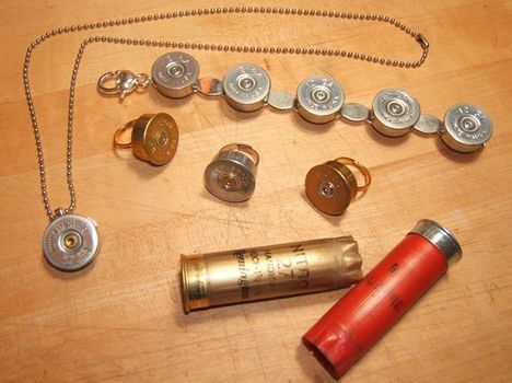 How to make shotgun shell jewelry...there's just so many, what else is there to do with em! Shotgun Shell Jewelry, Shotgun Shell Crafts, Bullet Casing Jewelry, Artsy Accessories, Bullet Crafts, Bullet Shell, Ring Blanks, Bullet Casing, Bullet Jewelry