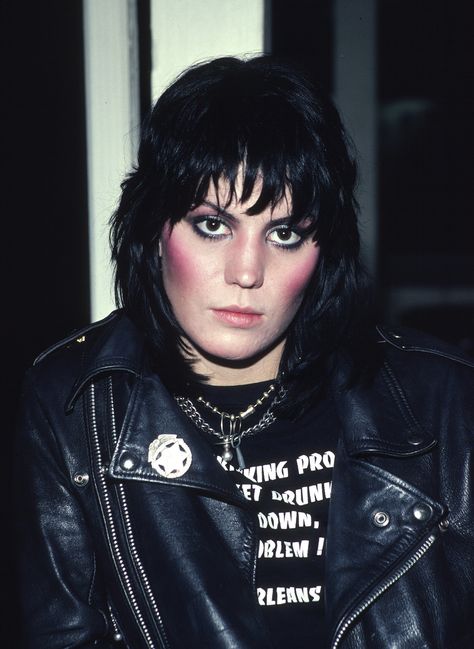 Yeah, mullets were once supercool, and we can thank Joan for that ultra-'70s moment. See more rockers who fuel our hair envy! Joan Jett 70s, Joan Jett Hair, Female Rock Stars, Jean Shrimpton, Lita Ford, Marianne Faithfull, Pat Benatar, Louise Brooks, Jeanne Damas