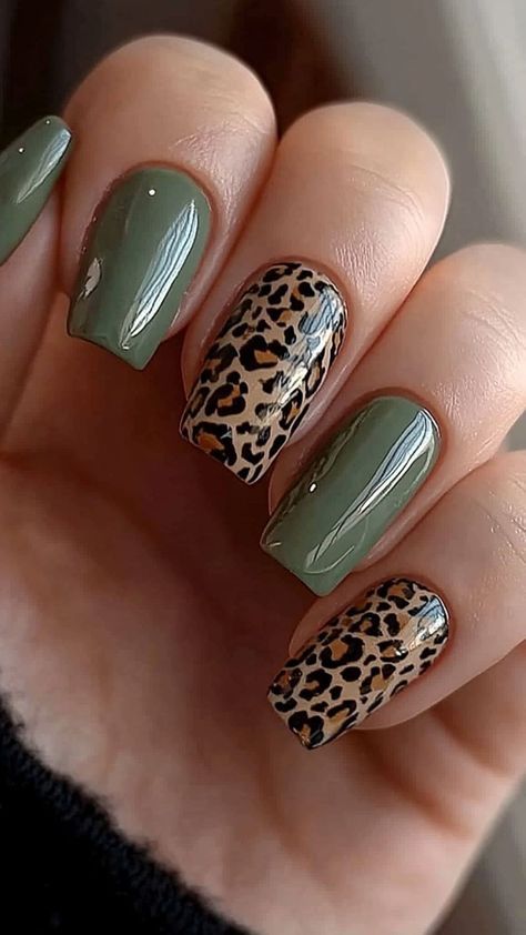 Khaki Tips Nails, Green Nails With Leopard Print, Green And Animal Print Nails, Khaki Nail Designs, Leopard Fall Nails, Fall Green Nail Designs, Khaki Green Nails, Autumn Green Nails, Green Leopard Nails