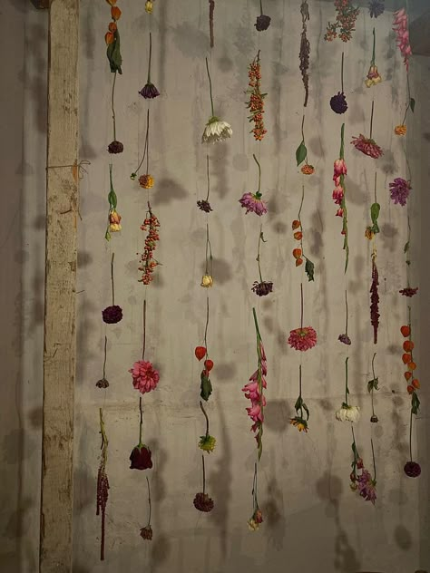 Flower Garland Wall Decor, Hanging Dried Flowers Decor, Flower Wall Room, Flower Wall Aesthetic, Flower Wall Garland, Flower Hanging Wall Decor, Garland Aesthetic, Wisteria Decor, Dried Flower Garland