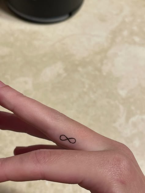 Cute Small Meaningful Tattoos, Tattoo Ideas Simple Cute, Infinity Tattoo Aesthetic, Ideas For First Tattoo For Women, Tiny Tattoos With Meaning For Women, Small Aesthetic Tattoos Women, Inside Of Finger Tattoo, Small Wrist Tattoos For Women Unique Ideas Meaningful, Cute Spots For Small Tattoos