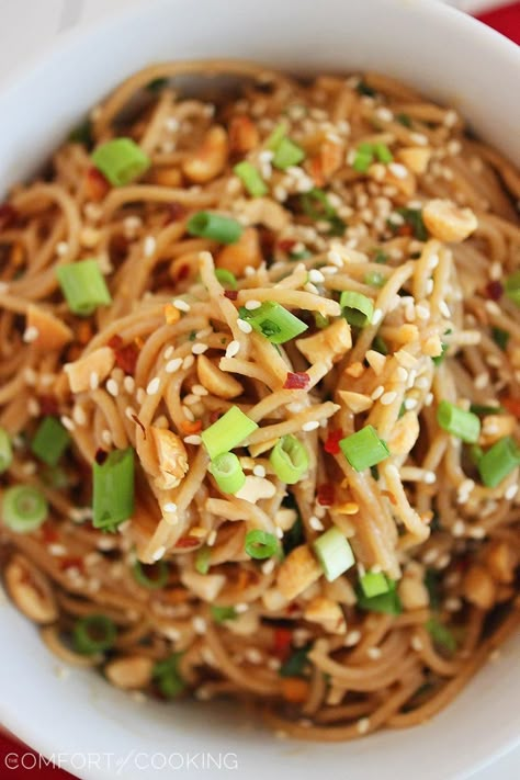 Simple Asian Soy-Peanut Noodles - we have made these TWICE this week - we can't get enough of them! The original recipe was a little too salty for me so we added extra honey and peanut butter ... SO Delicious!! Wheat Noodle Recipes, Peanut Noodles, Diner Recept, Asian Foods, Asian Cooking, Noodle Recipes, Asian Dishes, Asian Inspired, Chopsticks